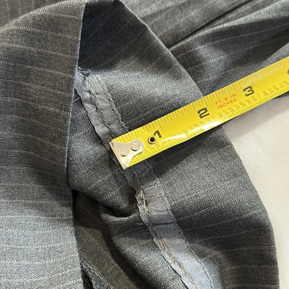 GUCCI wool trousers/slacks. - Picture 10 of 10